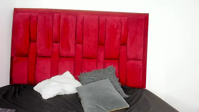 LilithVibe  online show from October 24, 3:05 am