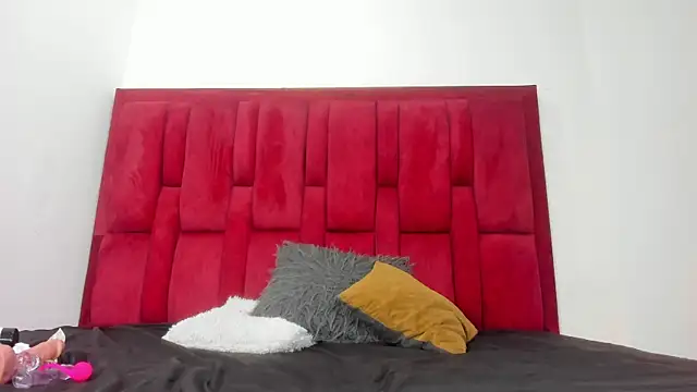 LilithVibe  online show from October 25, 4:11 am