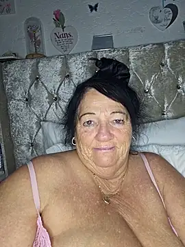 Angeldelightt online show from October 30, 10:39 pm