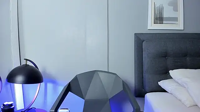 Tylerffoxx online show from February 27, 9:36 pm