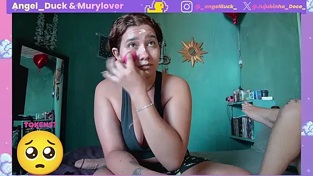 Angel Duck online show from April 14, 6:02 pm