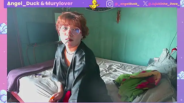 Angel Duck online show from April 22, 7:31 pm