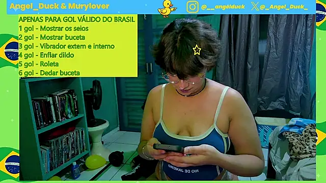 Snapshot of Angel_Duck chatting on June 24, 9:45 pm Angel Duck online show from June 24, 9:45 pm