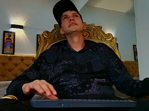 Jheampiiero online show from June 3, 8:35 pm