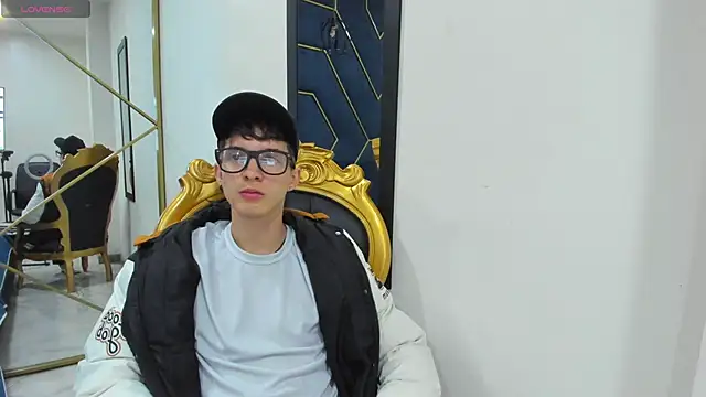 Snapshot of Jheampiiero chatting on December 5, 2:37 pm Jheampiiero online show from December 5, 2:37 pm