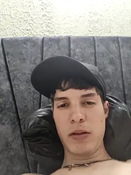 Snapshot of Jheampiiero chatting on October 26, 7:03 pm Jheampiiero online show from October 26, 7:03 pm