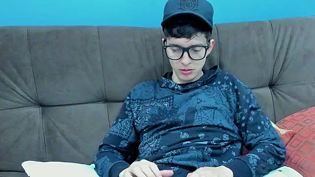 Snapshot of Jheampiiero chatting on December 4, 12:59 pm Jheampiiero online show from December 4, 12:59 pm