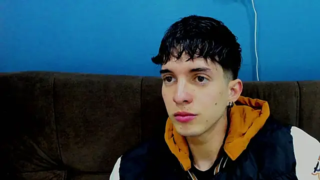 Snapshot of Jheampiiero chatting on December 18, 2:10 pm Jheampiiero online show from December 18, 2:10 pm