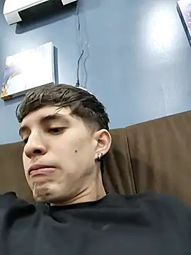 Snapshot of Jheampiiero chatting on November 18, 2:31 pm Jheampiiero online show from November 18, 2:31 pm