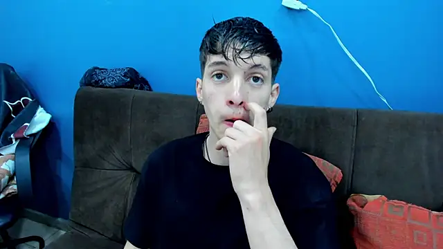 Snapshot of Jheampiiero chatting on December 3, 12:48 pm Jheampiiero online show from December 3, 12:48 pm