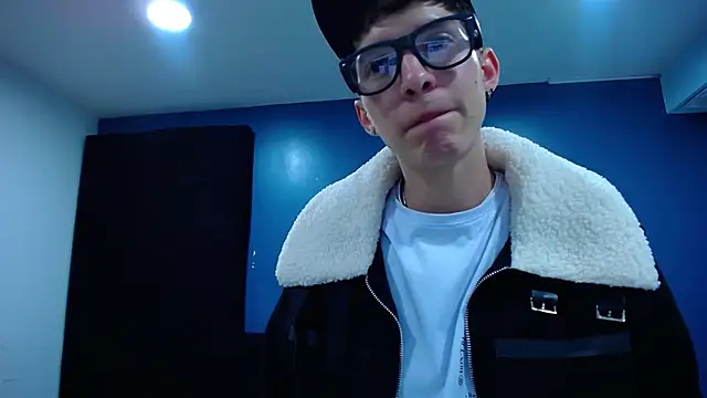 Snapshot of Jheampiiero chatting on October 24, 1:43 pm Jheampiiero online show from October 24, 1:43 pm