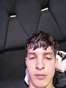 Snapshot of Jheampiiero chatting on February 4, 8:37 pm Jheampiiero online show from February 4, 8:37 pm