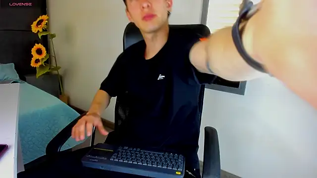 Jheampiiero online show from March 31, 8:33 pm