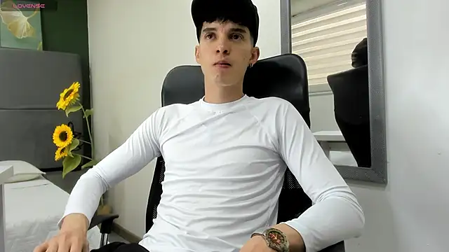 Jheampiiero online show from April 13, 9:19 pm