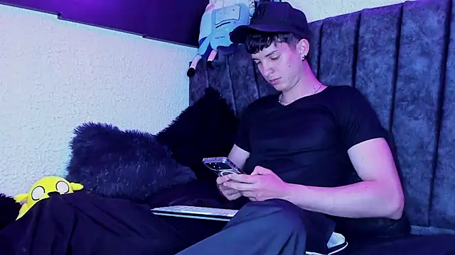 Jheampiiero online show from June 17, 6:29 pm