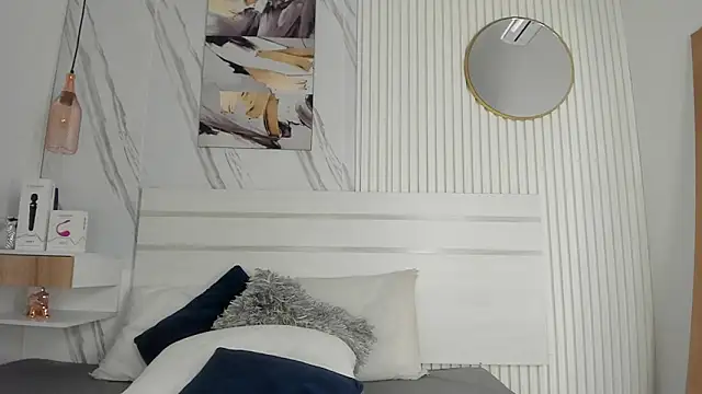 Snapshot of Kloeh_Star chatting on December 18, 9:07 pm Kloeh Star online show from December 18, 9:07 pm