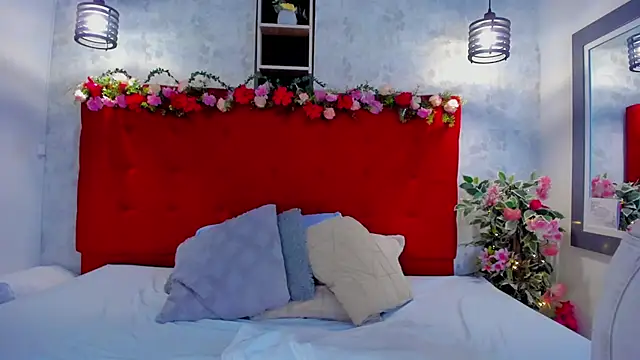 Snapshot of Kloeh_Star chatting on December 5, 7:45 pm Kloeh Star online show from December 5, 7:45 pm