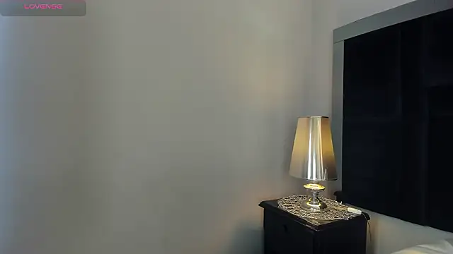 CarolineLee  online show from March 12, 10:36 pm