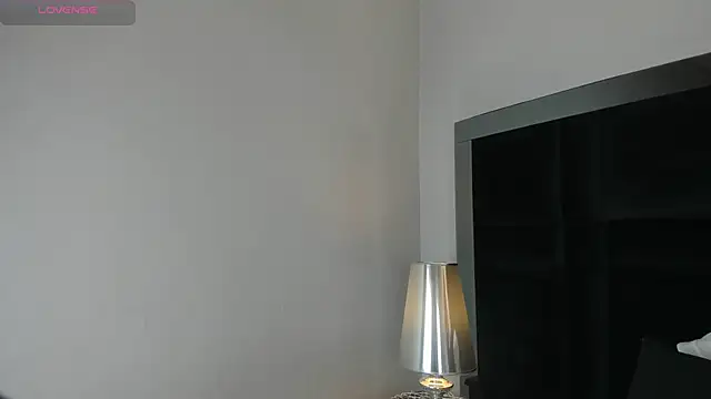 Snapshot of CarolineLee_ chatting on February 28, 10:42 pm CarolineLee online show from February 28, 10:42 pm