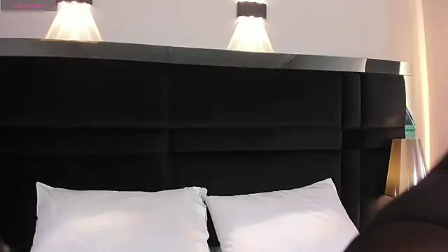 Snapshot of CarolineLee_ chatting on April 29, 10:38 pm CarolineLee online show from April 29, 10:38 pm