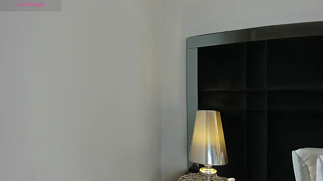 Snapshot of CarolineLee_ chatting on February 18, 10:39 pm CarolineLee online show from February 18, 10:39 pm