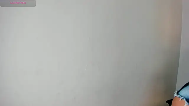 Snapshot of CarolineLee_ chatting on February 20, 10:44 pm CarolineLee online show from February 20, 10:44 pm