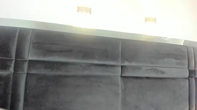 CarolineLee  online show from March 18, 10:43 pm