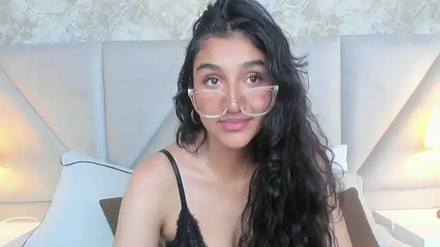 ValentiinaCruz online show from October 26, 6:52 pm