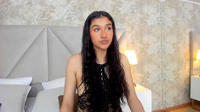 ValentiinaCruz online show from November 3, 6:33 pm