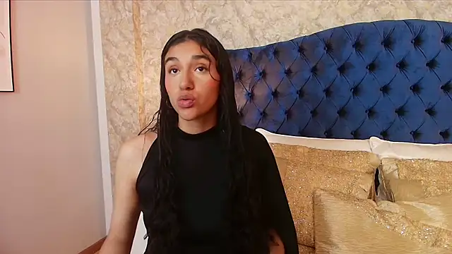 ValentiinaCruz online show from December 2, 8:21 pm