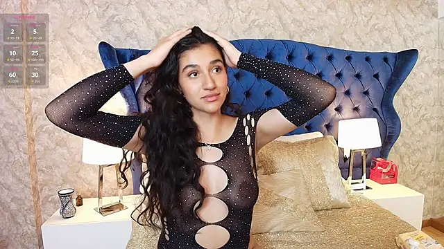 ValentiinaCruz online show from November 24, 11:05 pm