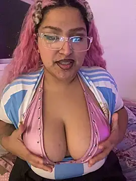 Snapshot of babytramposa chatting on July 13, 5:07 am babytramposa online show from July 13, 5:07 am