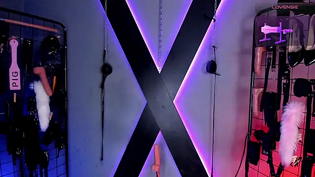 VictoryaLiah BDSM online show from February 9, 10:57 am