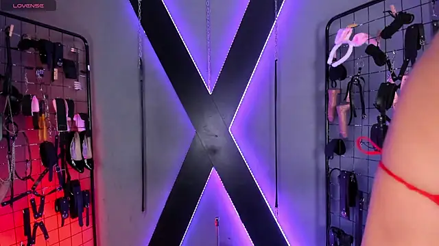 VictoryaLiah BDSM online show from May 13, 10:44 am
