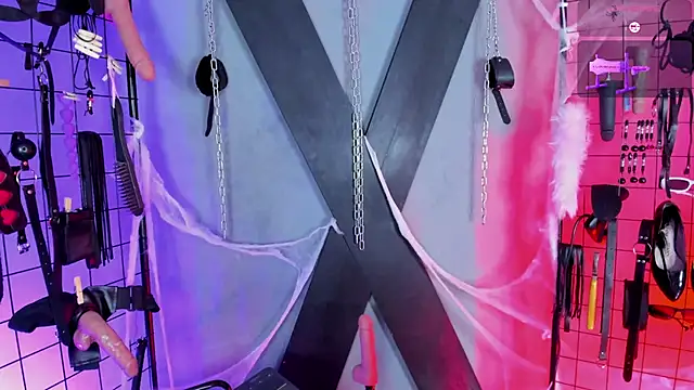 VictoryaLiah BDSM online show from October 28, 10:47 am