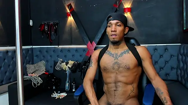 Snapshot of DIEGO_WICKED chatting on October 15, 4:00 am DIEGO WICKED online show from October 15, 4:00 am