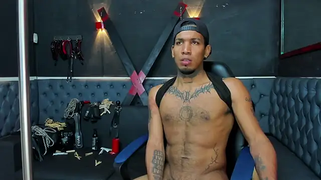 Snapshot of DIEGO_WICKED chatting on October 10, 3:29 am DIEGO WICKED online show from October 10, 3:29 am