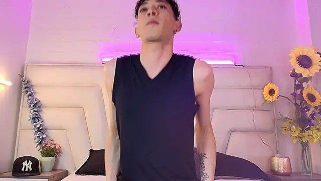 Ashton Myers online show from October 29, 7:46 pm