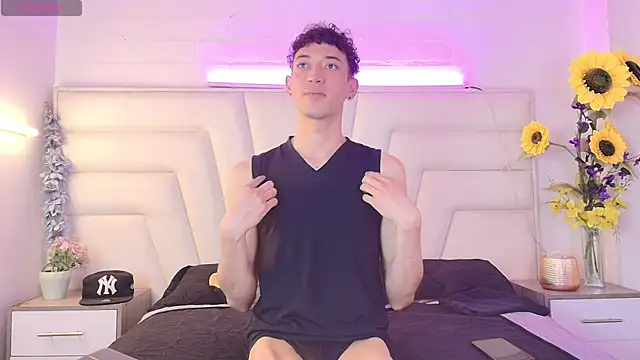 Ashton Myers online show from November 6, 8:46 pm