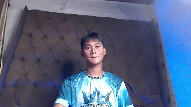 Snapshot of miss_char09 chatting on September 17, 2:30 pm miss char09 online show from September 17, 2:30 pm