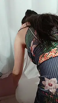 Snapshot of _SexyPetite_ chatting on November 13, 12:47 am SexyPetite online show from November 13, 12:47 am