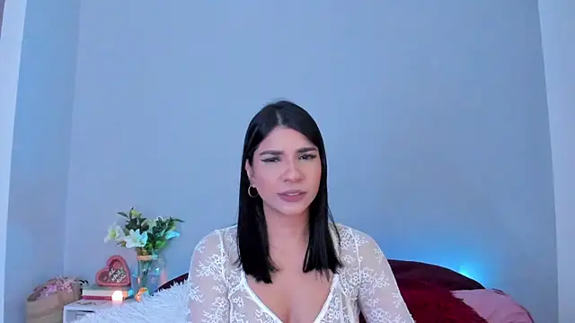 Snapshot of Laura-angeel chatting on November 25, 7:14 pm Laura-angeel online show from November 25, 7:14 pm