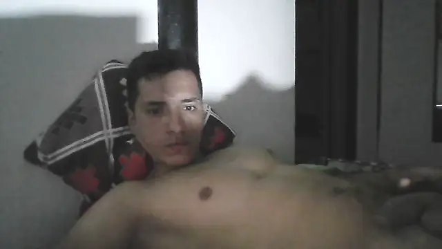 Snapshot of turcosexoactivo chatting on October 22, 1:49 am turcosexoactivo online show from October 22, 1:49 am