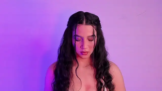 Megan Luxe online show from February 11, 4:34 am