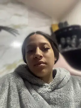 Megan Luxe online show from May 9, 3:04 pm