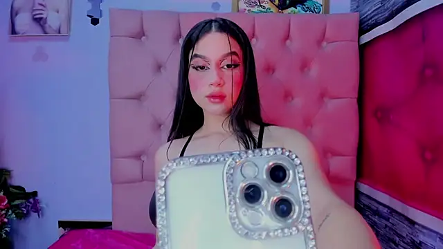 Snapshot of Megan_Luxe chatting on November 29, 8:31 pm Megan Luxe online show from November 29, 8:31 pm