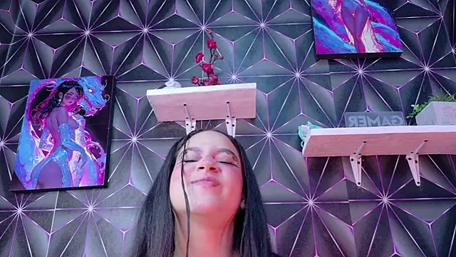 Megan Luxe online show from October 2, 4:27 am