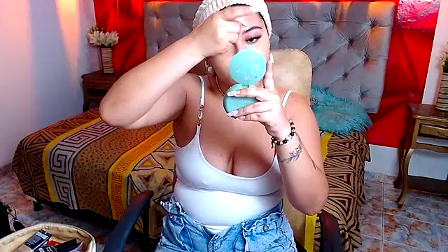 IsabellaaSweet online show from October 4, 12:50 pm