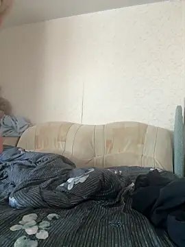 Snapshot of HairyJeffry chatting on February 6, 12:17 am HairyJeffry online show from February 6, 12:17 am