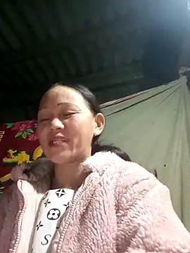 Snapshot of MaiHoa69 chatting on November 23, 1:21 pm MaiHoa69 online show from November 23, 1:21 pm